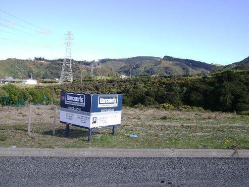 57 Percy Kinsman Crescent, Riverstone Terraces