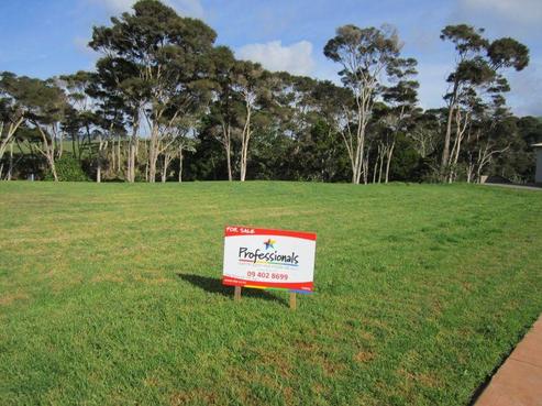 5 Spinnaker Point, Haruru