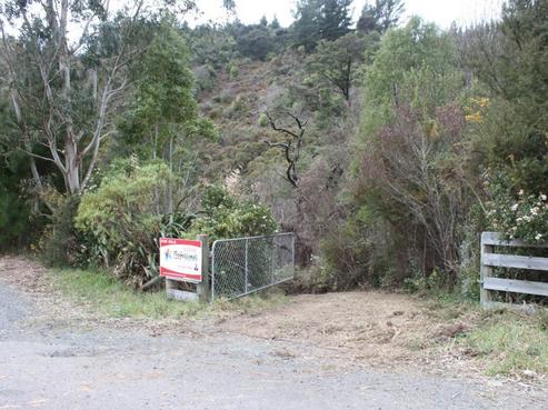 91 Macs Road, Hira