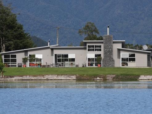 91 Snodgrass Road, Westport