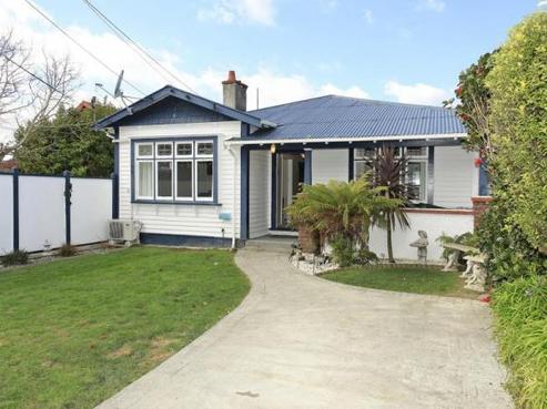 146 Kings Crescent, Central Hutt