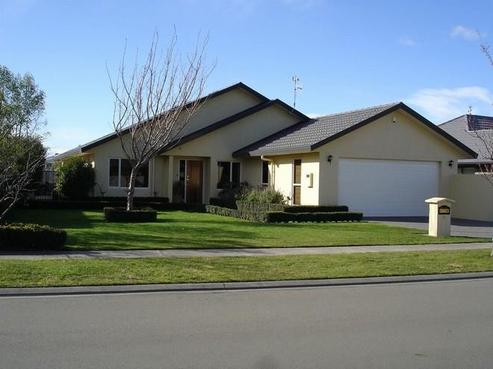 19 Pinotage Drive, Greenmeadows