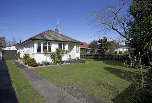 7 Ngaio Crescent, Cambridge