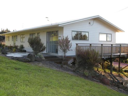 20 Ireland Road, Waitoki
