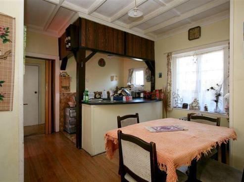 602 Elm Road, Akina