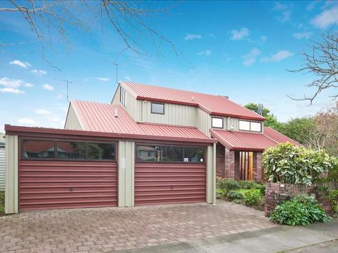 48 Cornwall Park Avenue, Epsom