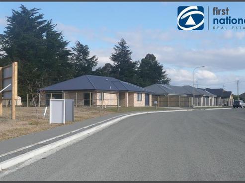 8 Geoff Geering Drive, Elgin