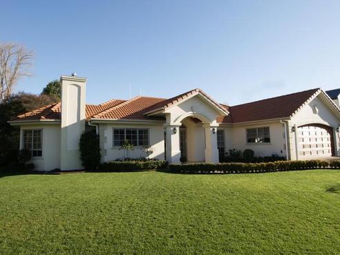 2 Ashmore Court, Huntington