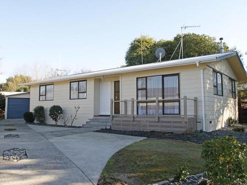 17 Lansdowne Crescent, Glenview