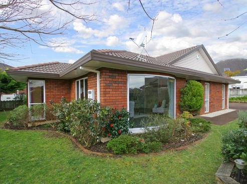 49B Matterhorn Crescent, Northpark