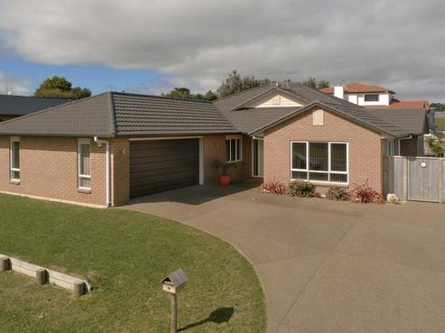 16 Top Road, Pukekohe