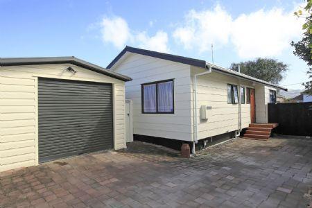 27B Bauchop Road, Waterloo