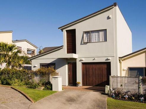 4 Bunker Rise, Golflands