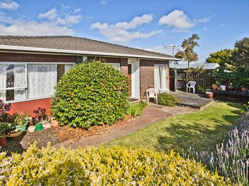 2/2 Birman Close, Half Moon Bay