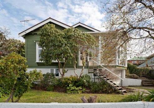 24 Bruce Street, Roslyn