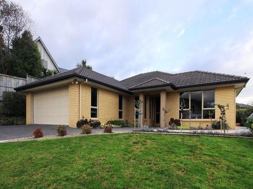 4 Commodore Court, Gulf Harbour