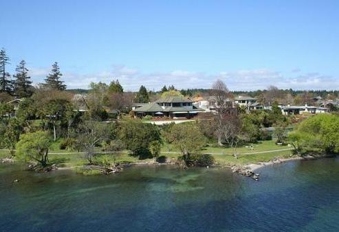16 Oregon Drive, Rainbow Point