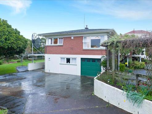 19 Warren Avenue, Three Kings