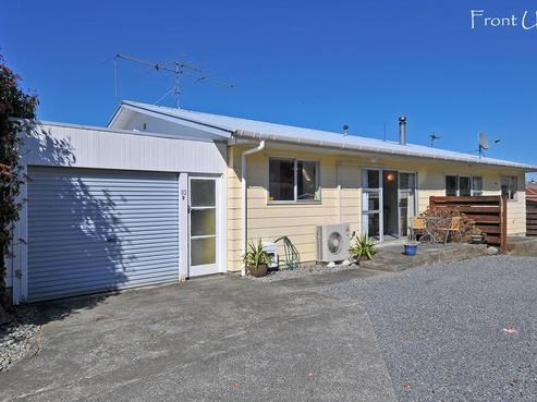 2/10 Topeka Grove, Totara Park