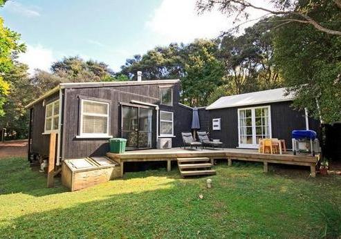 1 Hillside Road, Ostend