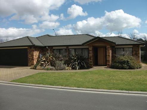 14 Owhatiura Drive, Lynmore