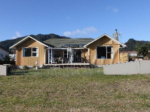 13 Glen Neaves, Pauanui
