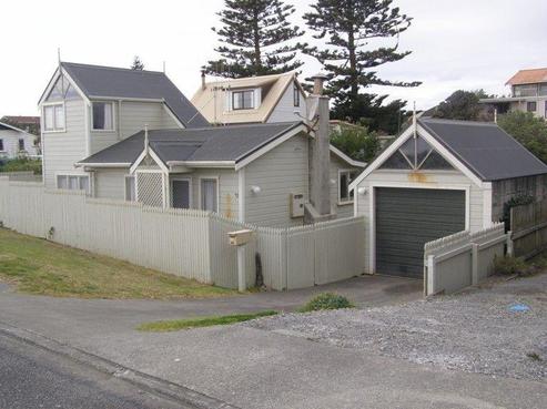 92 Marine Parade, Otaki Beach