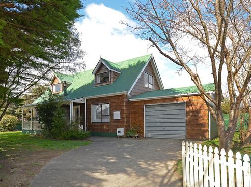 62 Larchmont Grove, Totara Park