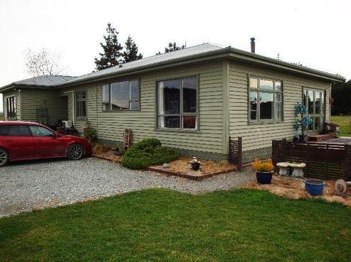 289 Divan Road, Levels