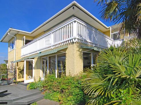 35 Queens Road, Stepneyville