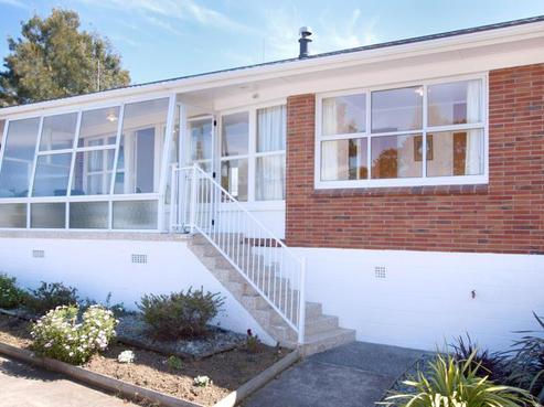 2/16 Rangitiki Crescent, Lynfield