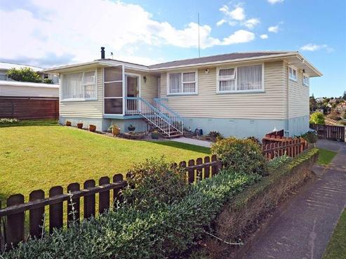 63 Juniper Road, Sunnynook