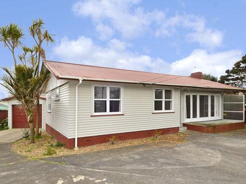 216 Russell Road, Manurewa