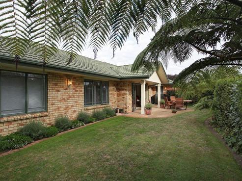 1 Chesterton Drive, Leamington