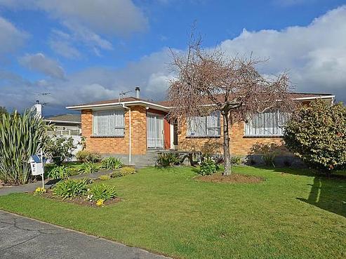 18 Haylock Grove, Totara Park