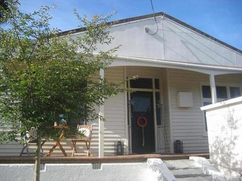 9 Roslyn Terrace, West End
