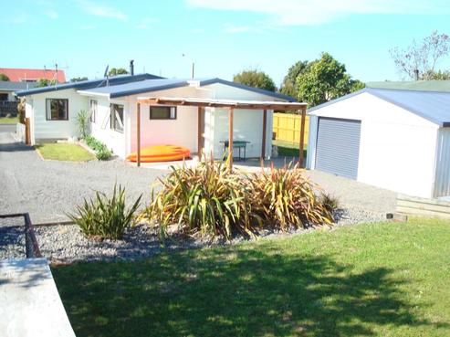 6 Cedar Road, Te Awanga