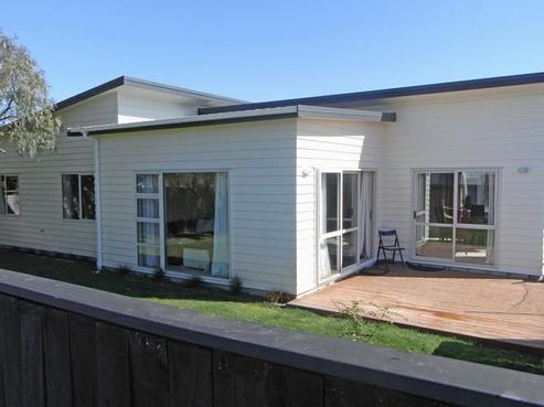 7 Sackville Street, Martinborough