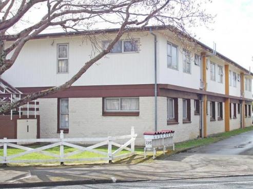 2/195 Waterloo Road, Central Hutt