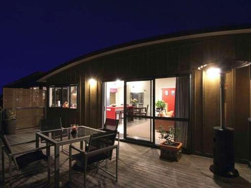 2 Rhodes Fall, Rangatira Park