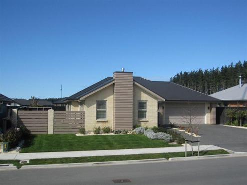 8 Moa Street, Pegasus
