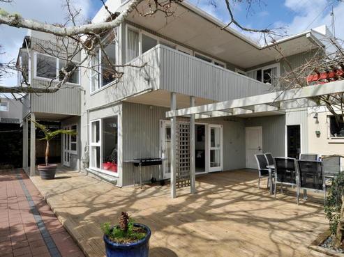 250 Lake Road, Hauraki