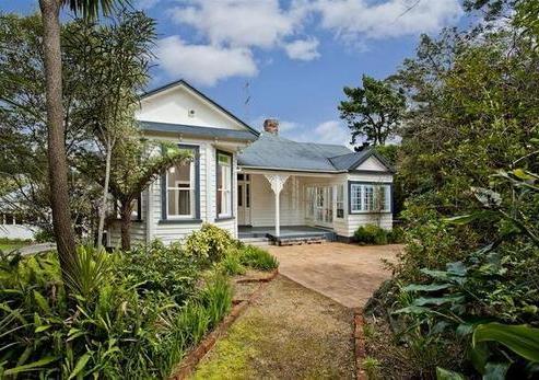 7 Olwyn Place, Greenhithe