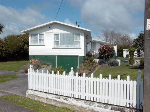 27 Hutchins Street, Waitara