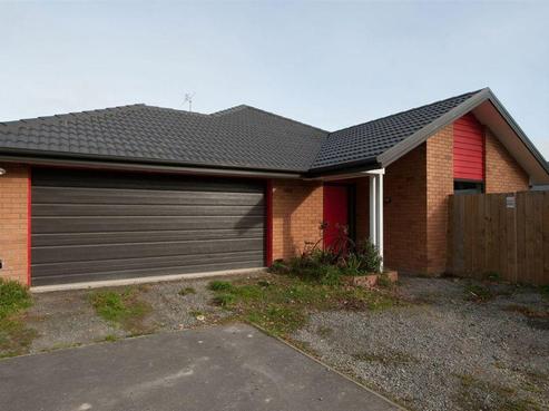 2 Spruce Lane, Middleton