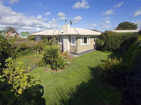 9 Ferry Road, Waipu