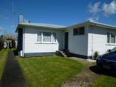 48 Montgomery Crescent, Bader