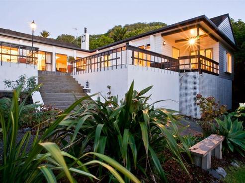 208 Main Road North, Otaihanga
