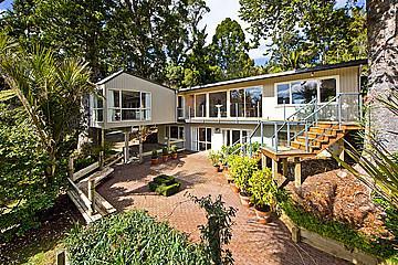 221 Shaw Road, Titirangi