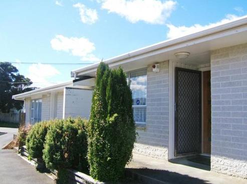 3A Hooper Grove, Taita